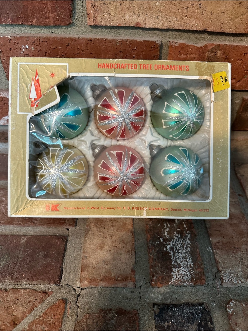 Vintage S S Kresge West Germany Hand Painted Christmas Glass Ornaments Glitter - Picture 1 of 16